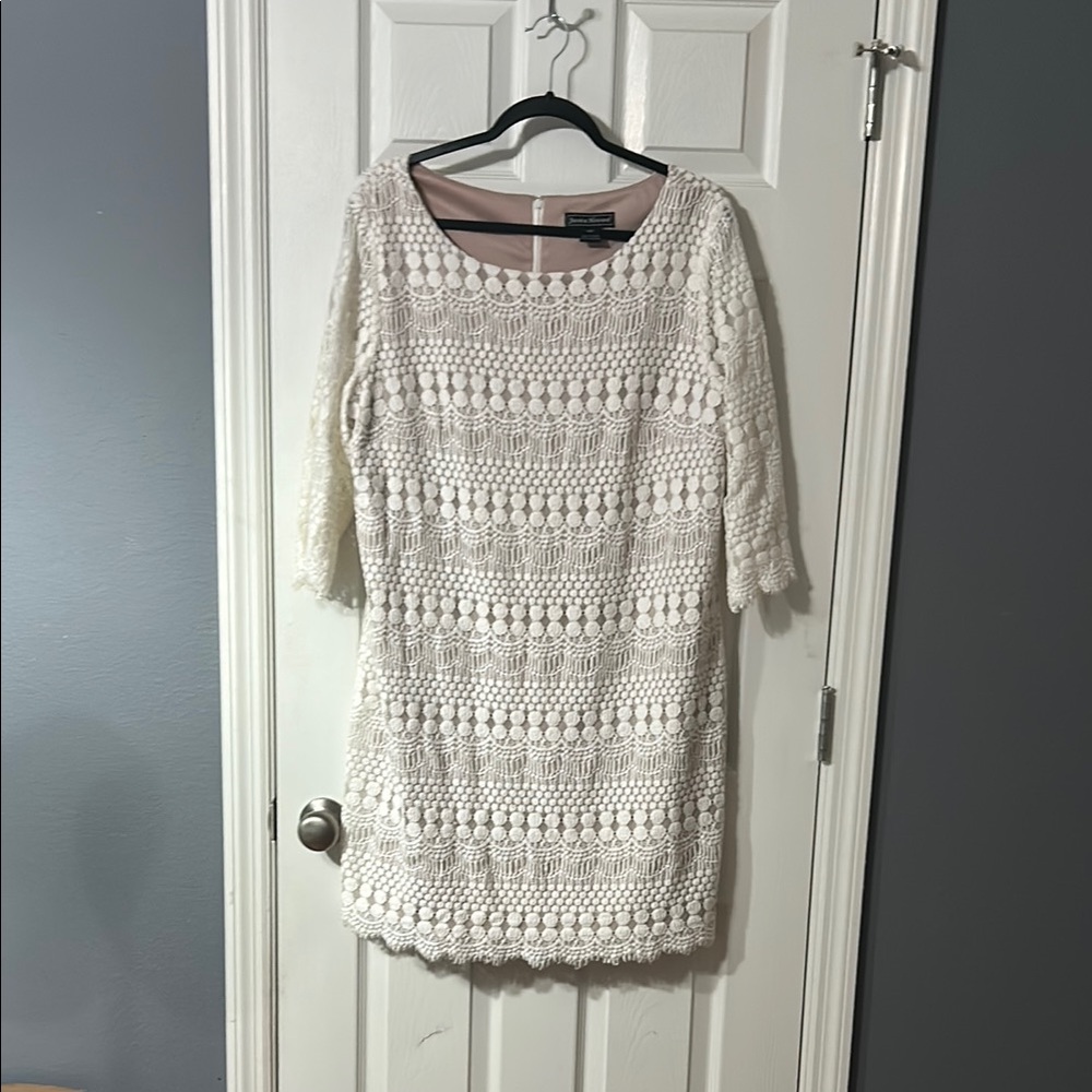 Jessica Howard Cream and White Lace Dress